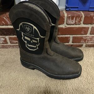 Ariat Men's Dark Brown Skull Western Boots